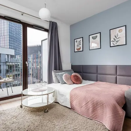 Blue Sky - Burakowska アパート *