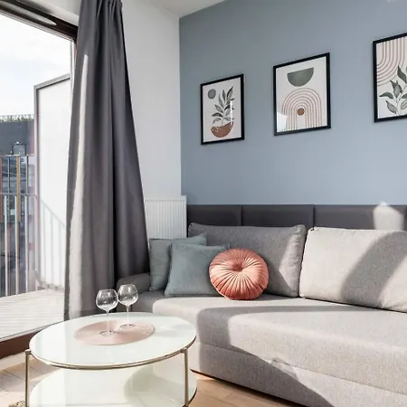 Blue Sky - Burakowska *