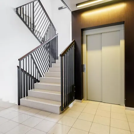 Blue Sky - Burakowska * Βαρσοβία