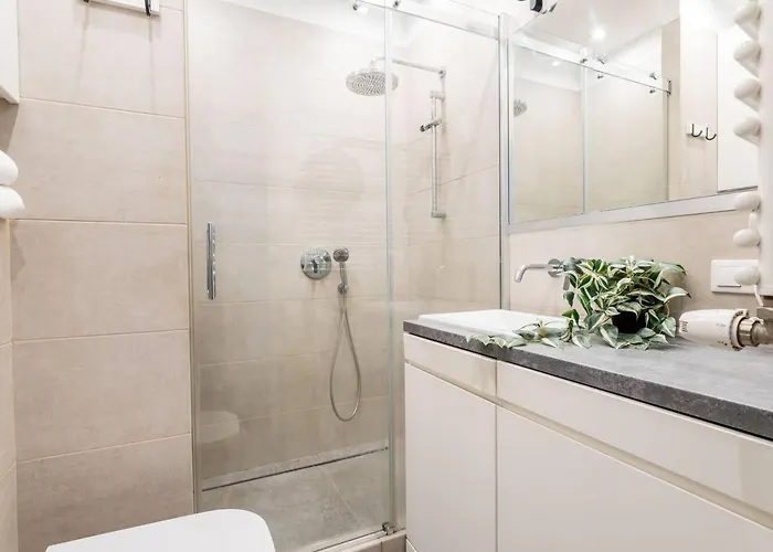 Blue Sky - Burakowska Apartment Warsaw