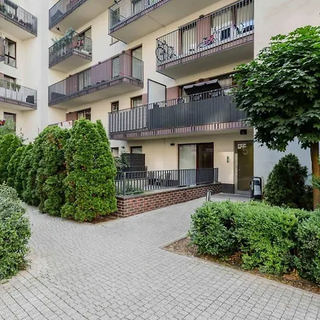 Apartment Blue Sky With Parking Burakowska Warschau